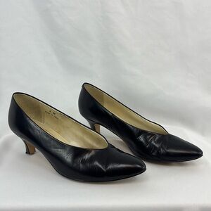 Joyce black pumps